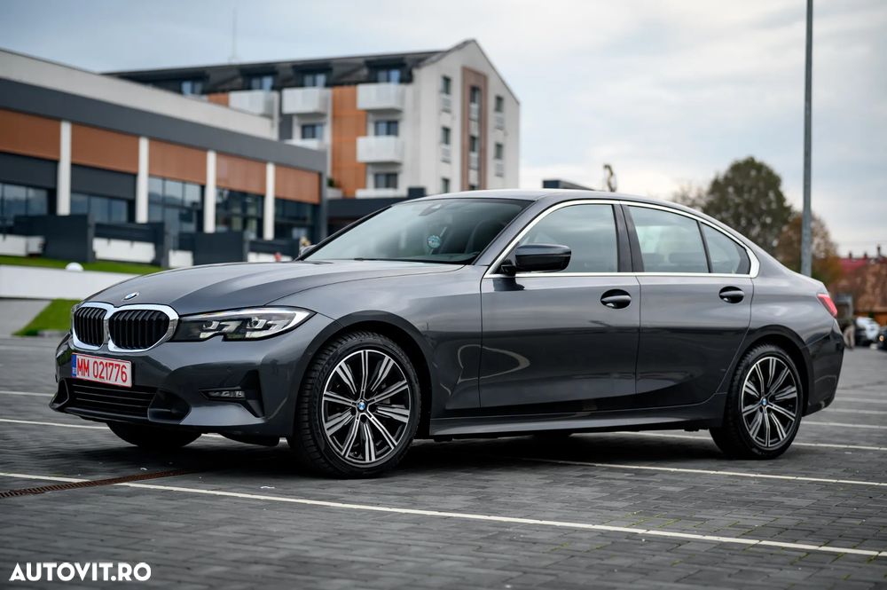 BMW Seria 3 330i AT - 37