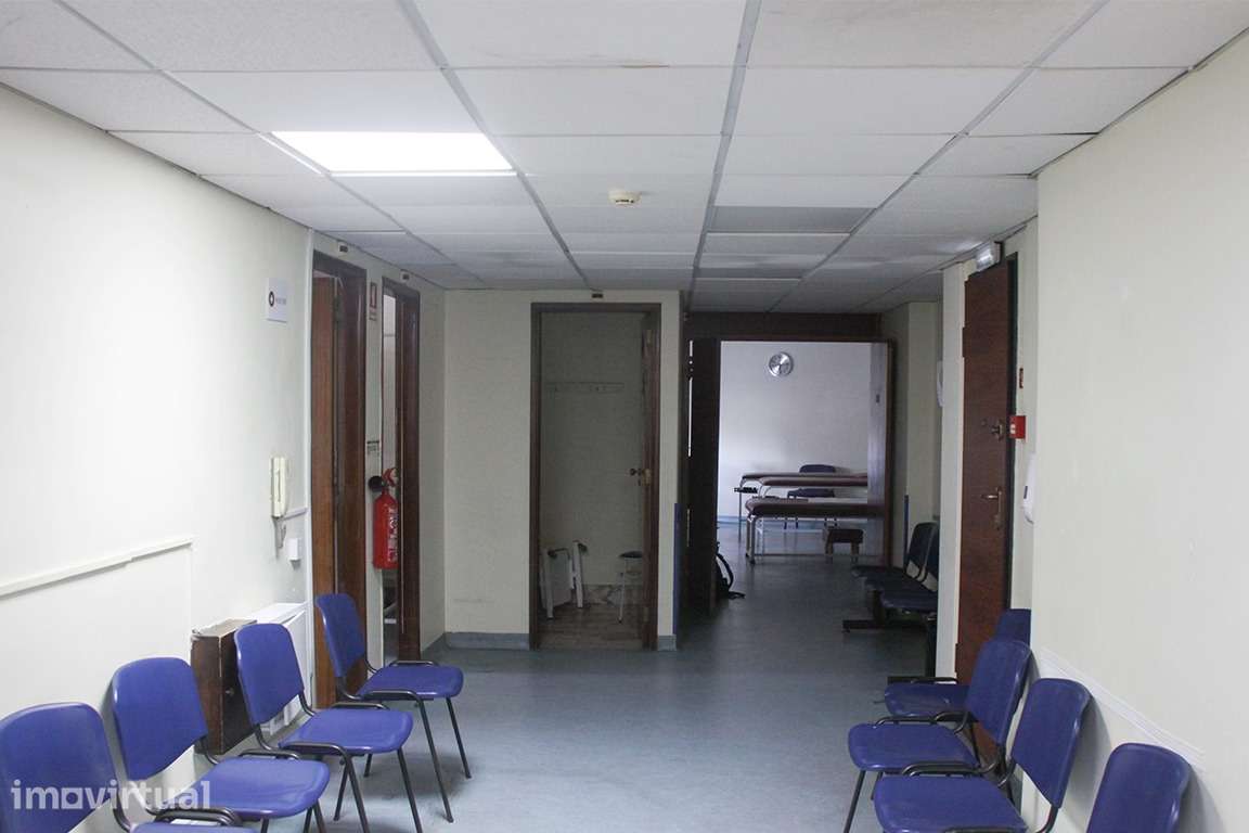 Loja >=T10 Venda em Almada, Cova da Piedade, Pragal e Cacilhas,Almada - Grande imagem: 4/14