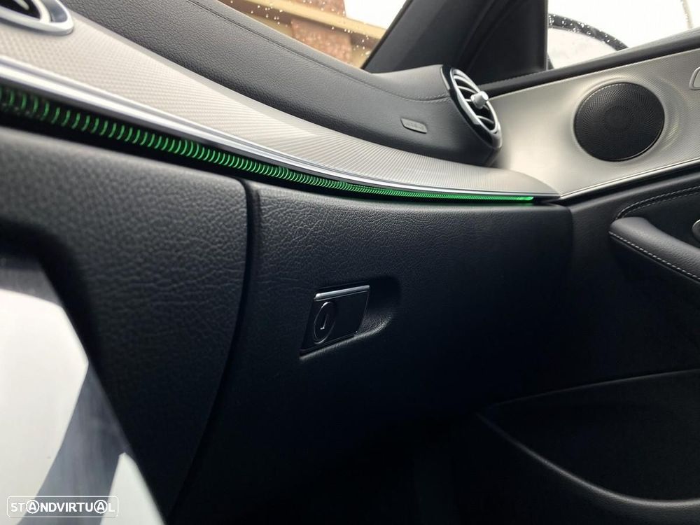 Mercedes-Benz E 220 d AMG Line - 24