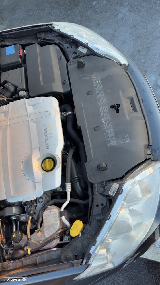 Renault Laguna 2.0 dCi Confort - 10