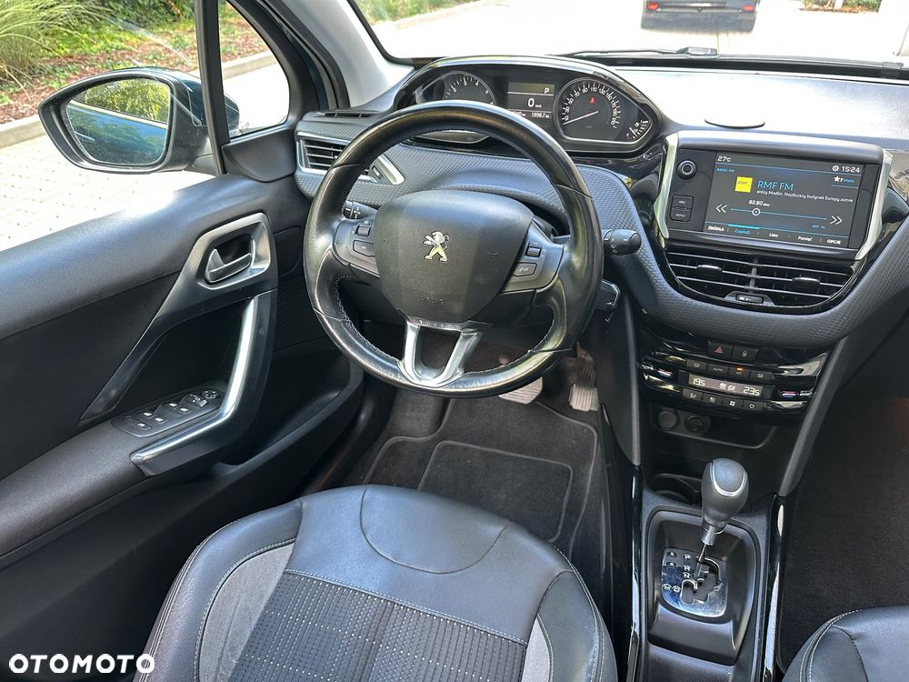 Peugeot 2008 1.2 Pure Tech Allure S&S EAT6 - 8