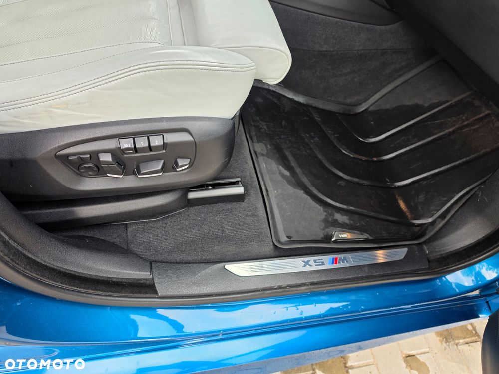 BMW X5 M Standard - 24