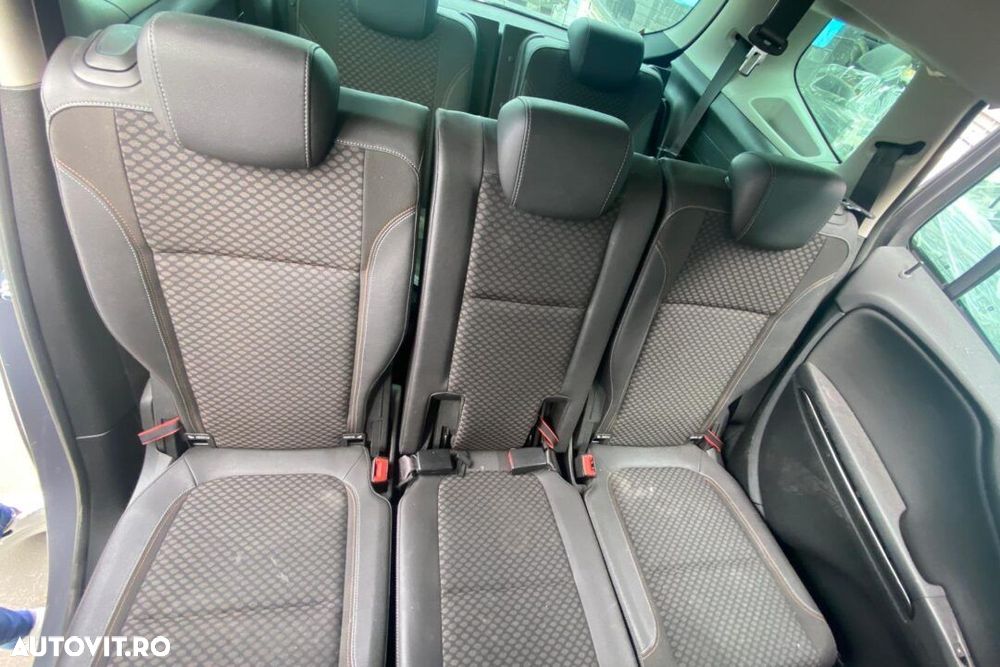 INTERIOR COMPLET OPEL ZAFIRA C - 7LOCURI - 2