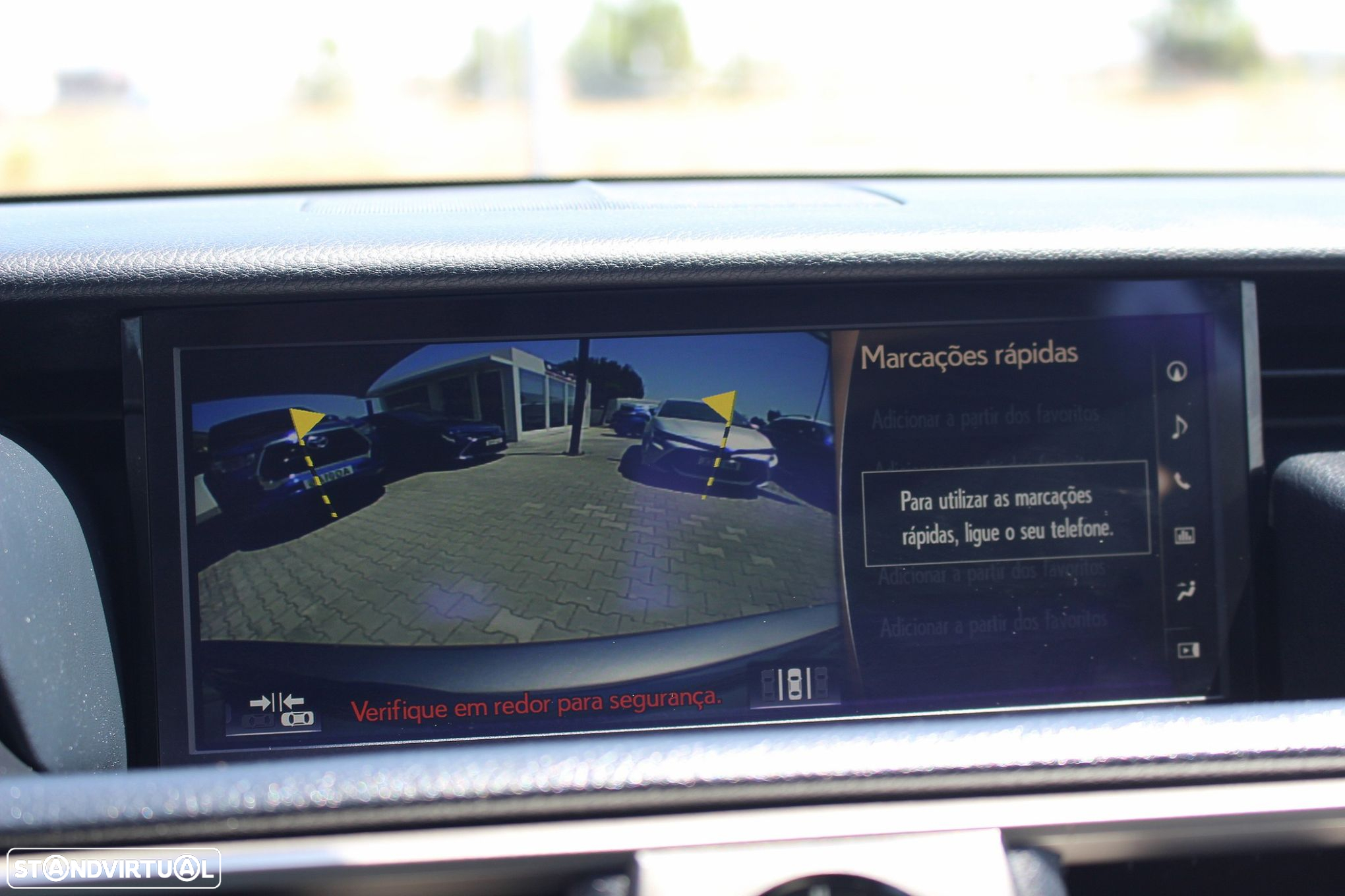 Lexus IS 300H Luxury - 31