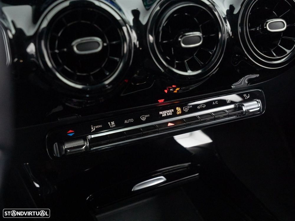 Mercedes-Benz A 250 e - 27