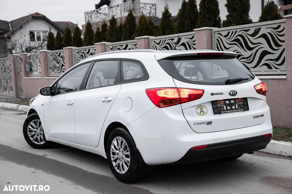 Kia Ceed 1.4 CRDi 90 SW Vision - 10