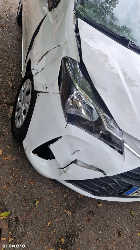 Toyota Yaris 1.0 VVT-i - 8