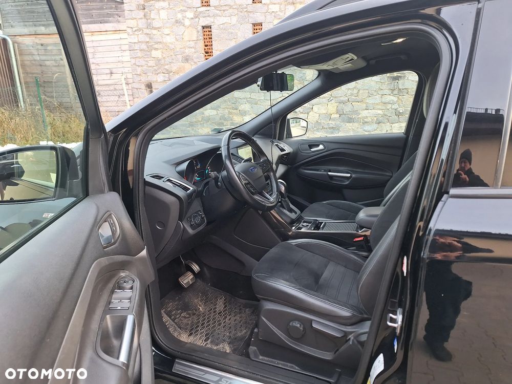 Ford Kuga 2.0 TDCi 4x4 ST-Line - 5