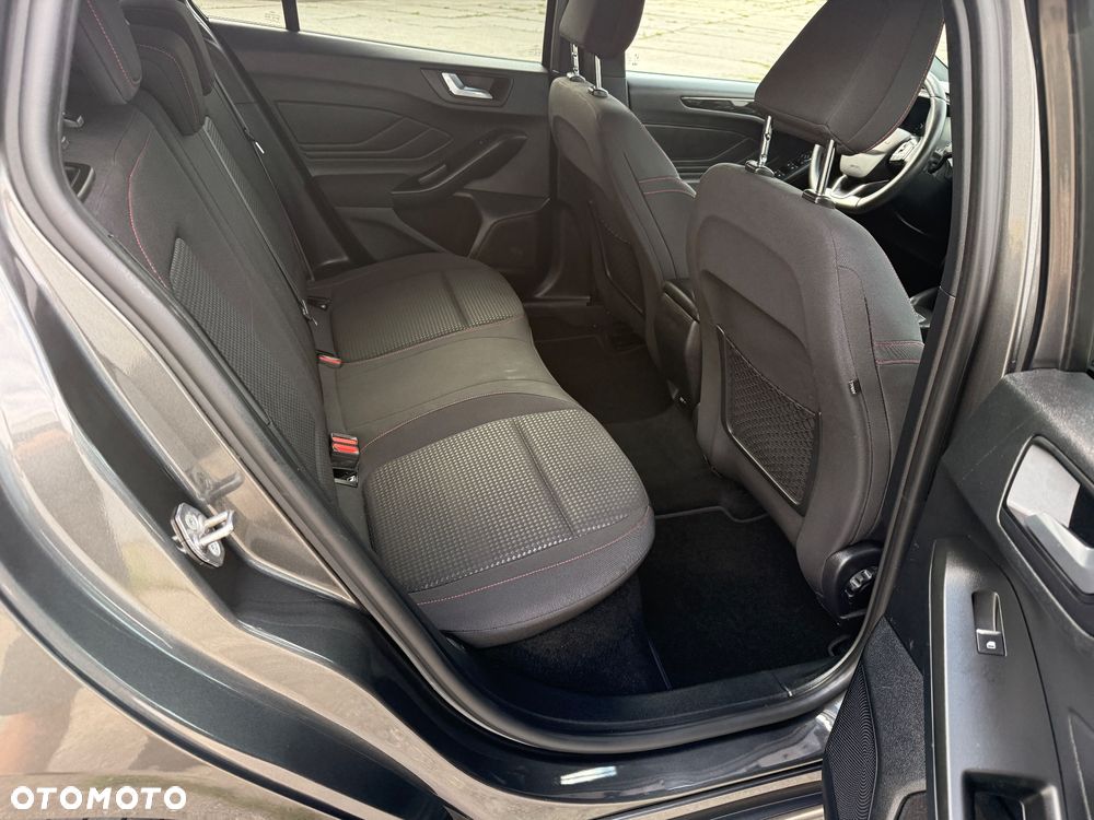 Ford Focus 2.0 EcoBlue ST-Line - 13
