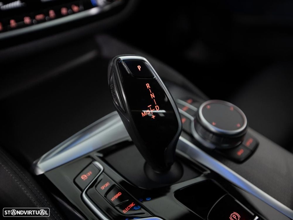 BMW 520 e - 19