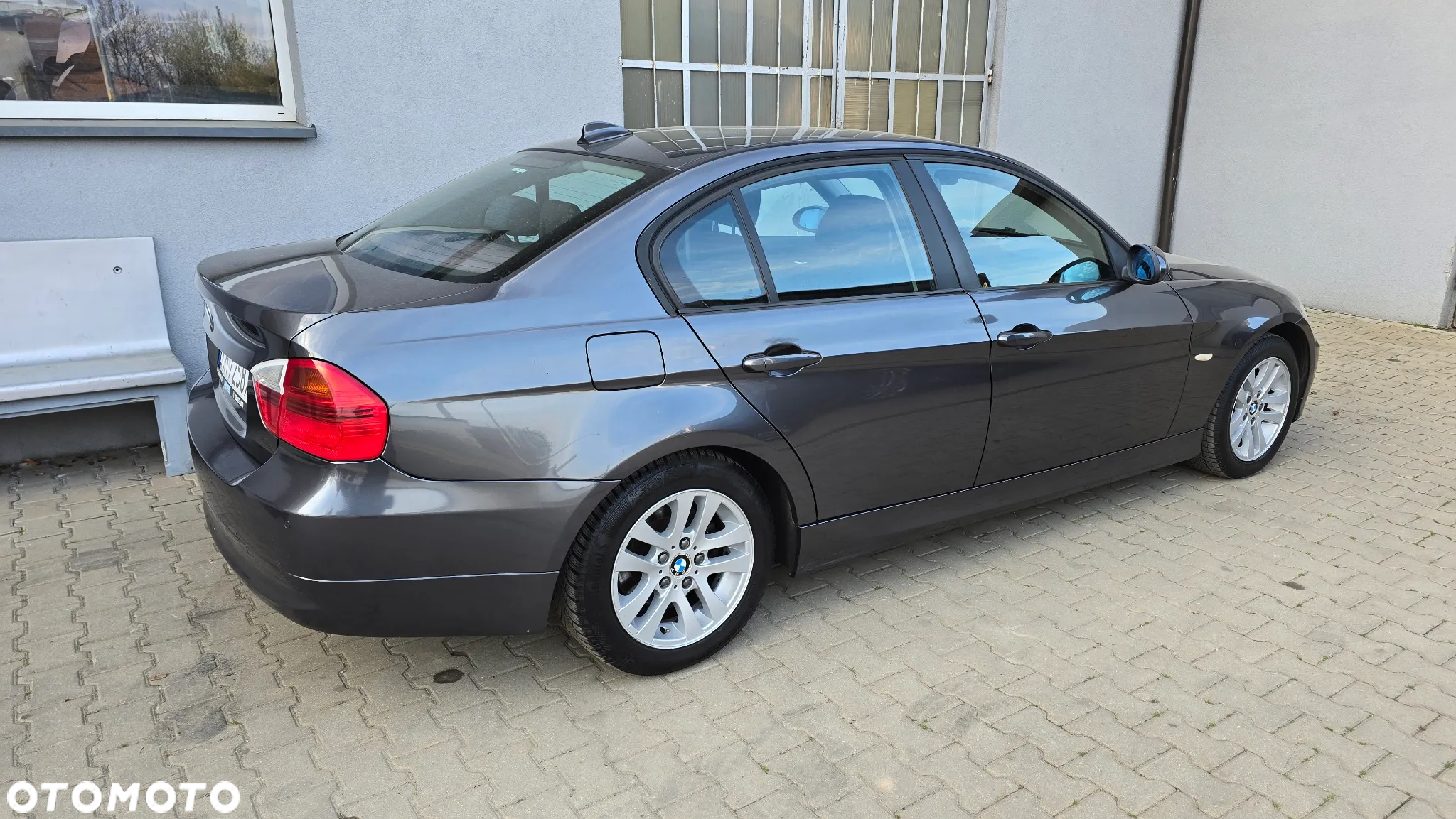 BMW Seria 3 318i - 10