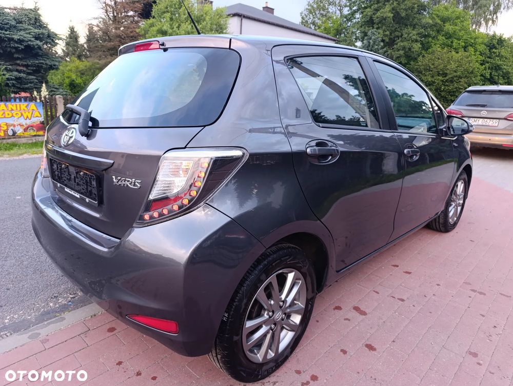 Toyota Yaris 1.33 Dynamic - 8