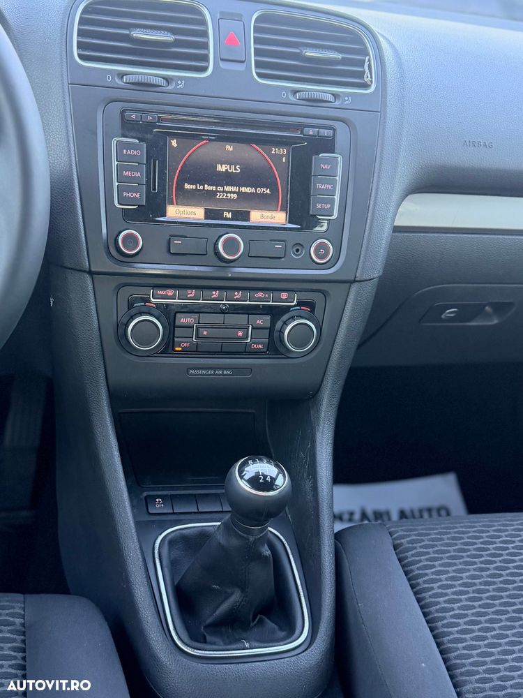 Volkswagen Golf 1.6 TDI DPF Style - 17