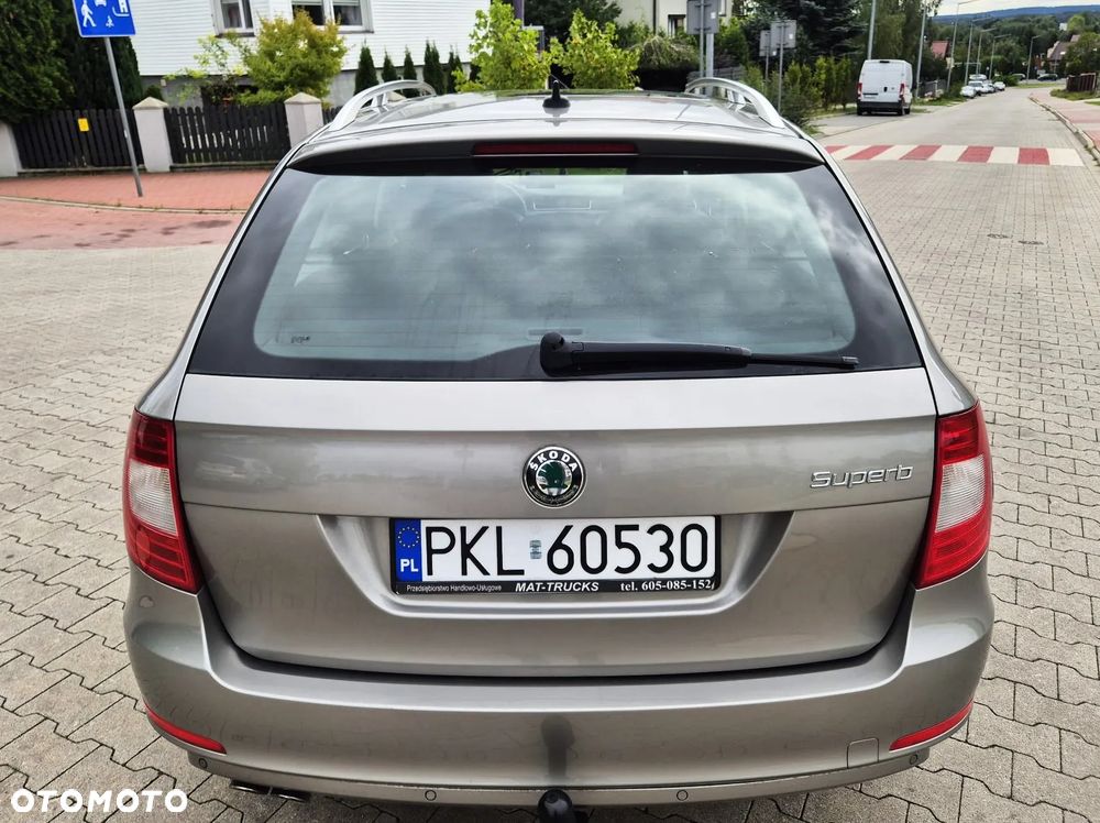 Skoda Superb 2.0 TDI L&K DSG - 3