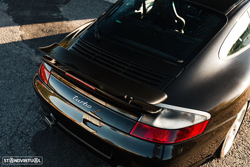 Porsche 911 (996) Turbo - 24