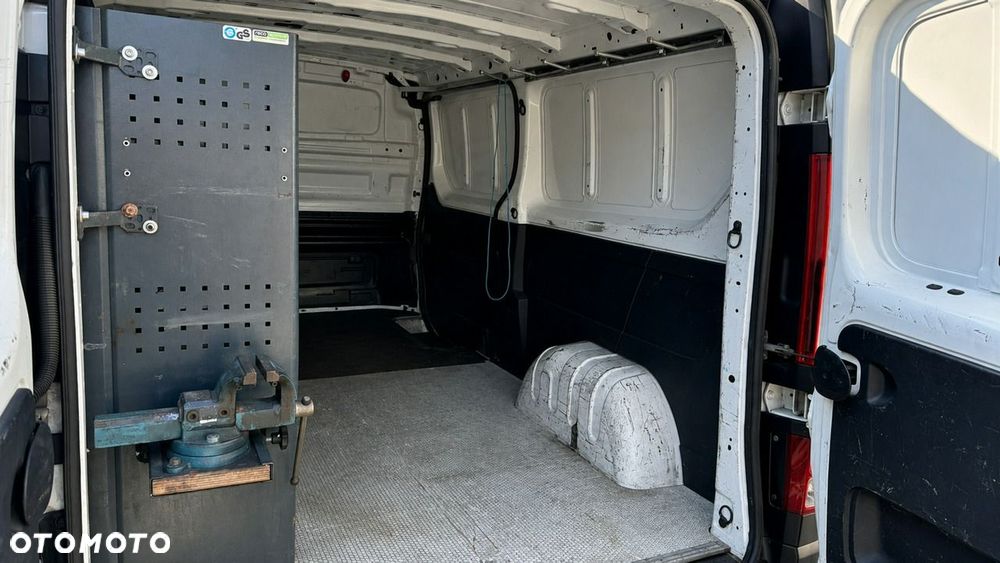 Renault Trafic - 10