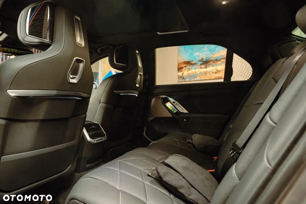 BMW Seria 7 - 15