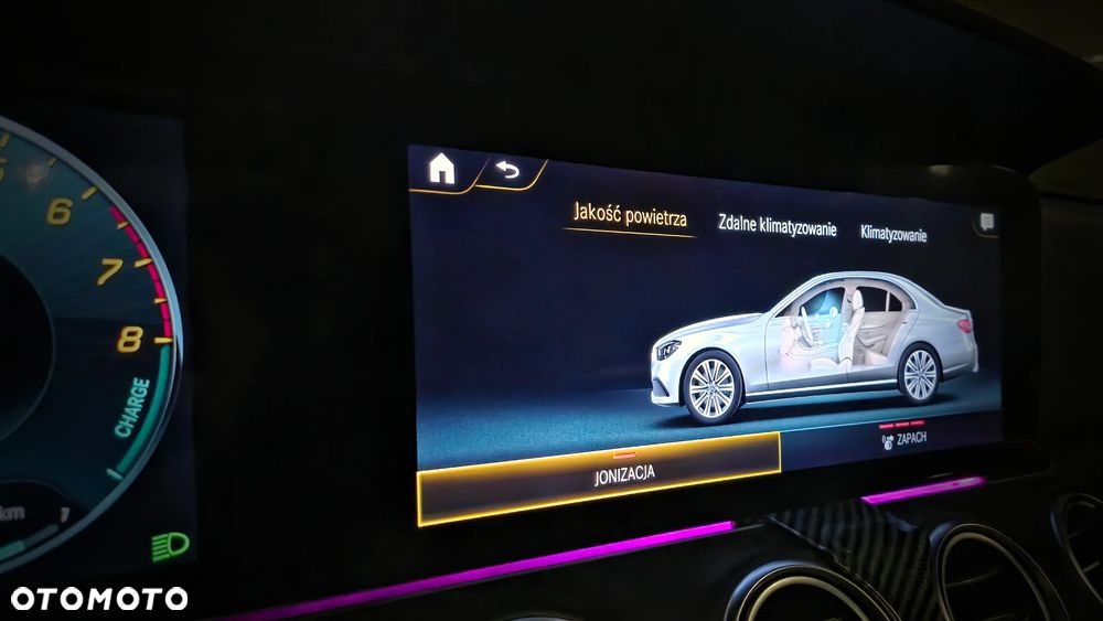 Mercedes-Benz Klasa E 300 Business Edition - 28