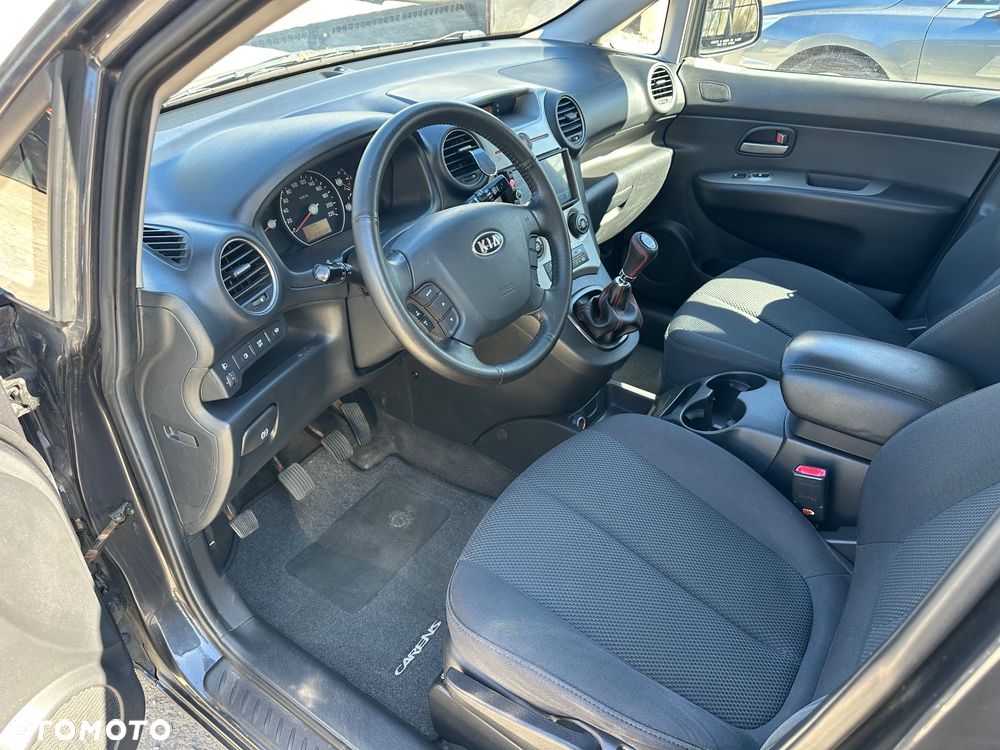 Kia Carens 2.0 CVVT Spirit - 8