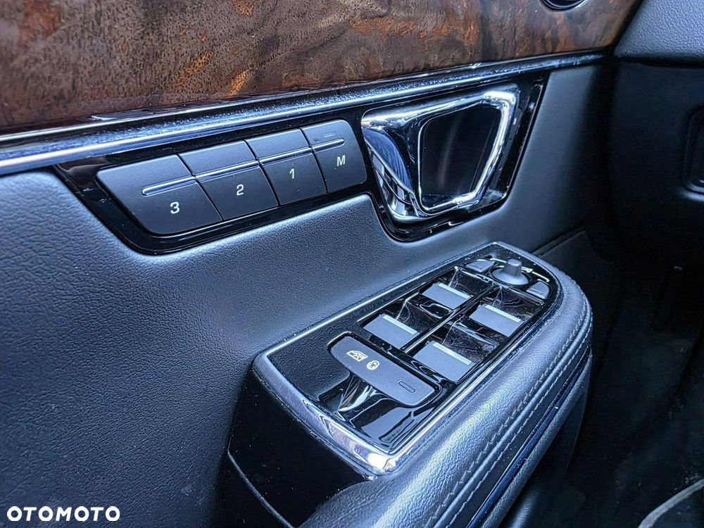 Jaguar XJ 3.0 T AWD Premium Luxury - 11