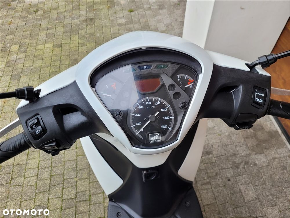 Honda SH - 9