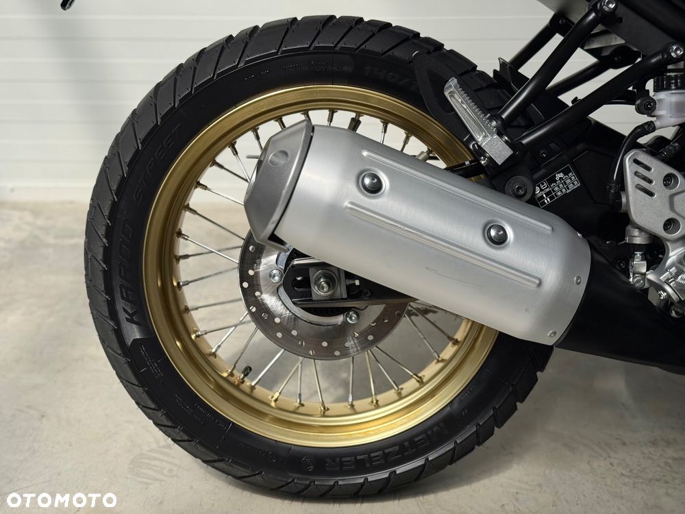 Yamaha XSR - 15