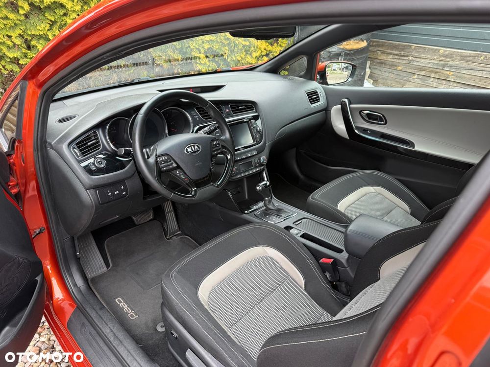 Kia Ceed 1.6 GDI DCT Spirit - 12