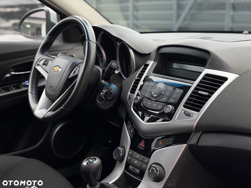 Chevrolet Cruze 1.7 D LT+ - 22