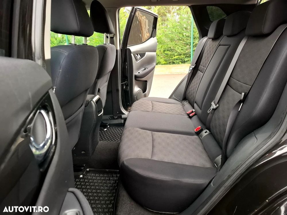 Nissan Qashqai 1.6 DCI Xtronic N-Connecta - 6