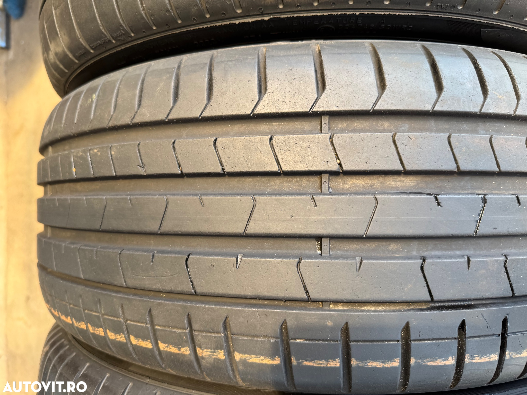 Vând set anvelope 225/40/19-255/35/19 Pirelli de vară cu runflat aproape noi - 4
