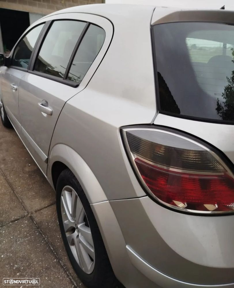 Opel Astra 1.3 CDTI Cosmo - 2