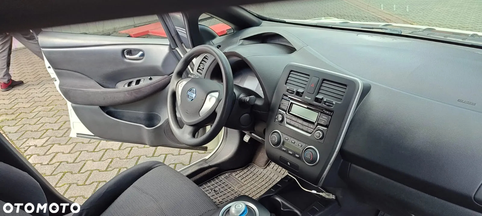Nissan Leaf 24kWh Acenta - 9