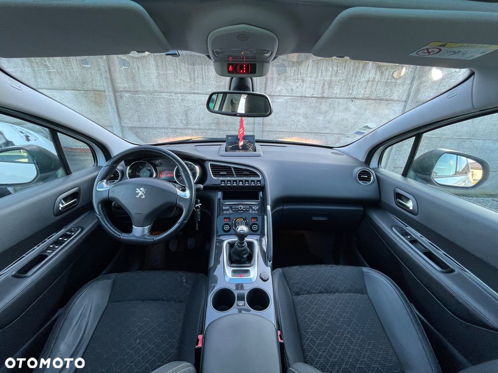 Peugeot 3008 HDi 115 Allure - 13