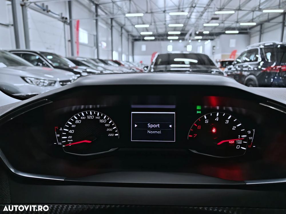 Peugeot 2008 PureTech 130 Stop&Start EAT6 Allure - 27