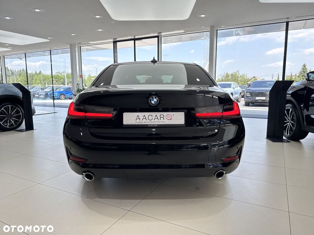 BMW Seria 3 318i Advantage - 4