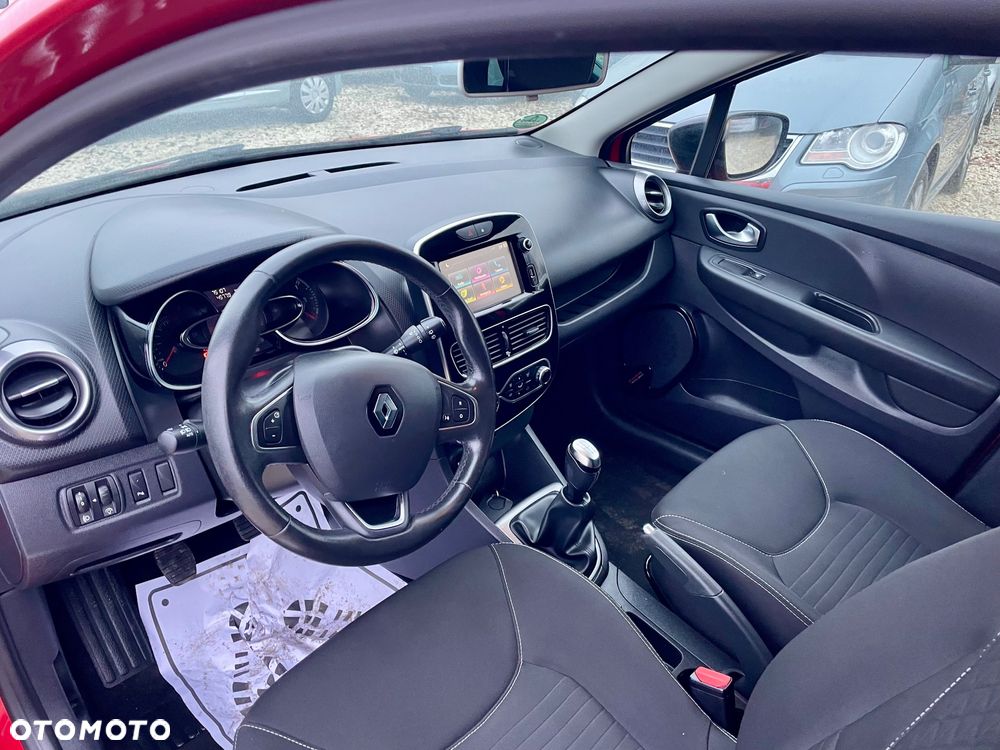 Renault Clio 1.2 16V 75 Luxe - 22