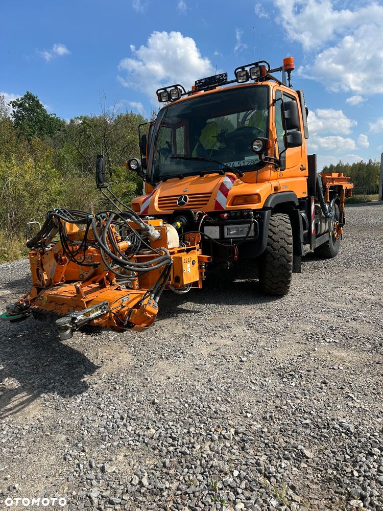 Mercedes-Benz Unimog U 400 - 10