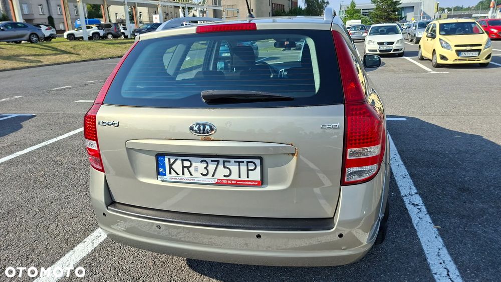 Kia Ceed - 7