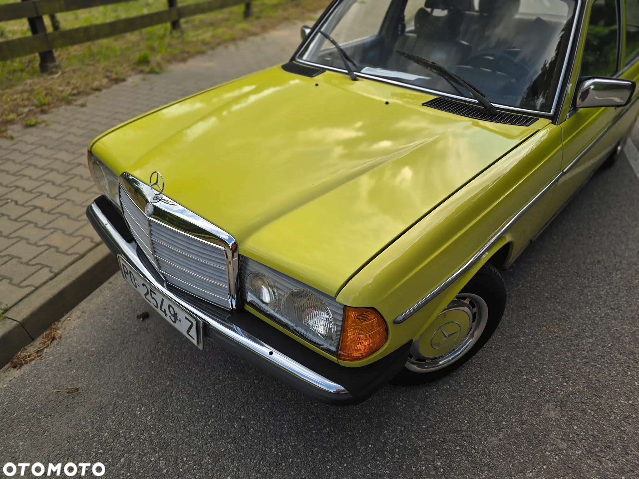 Mercedes-Benz W123 - 37