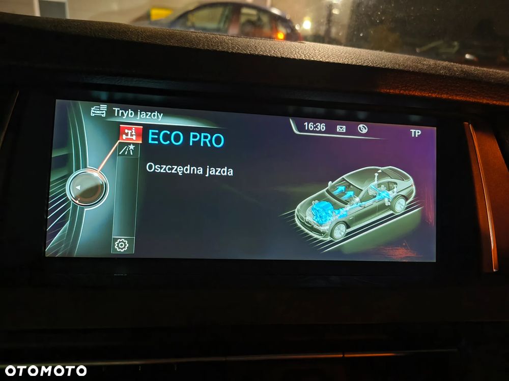 BMW Seria 5 528i Modern Line - 8