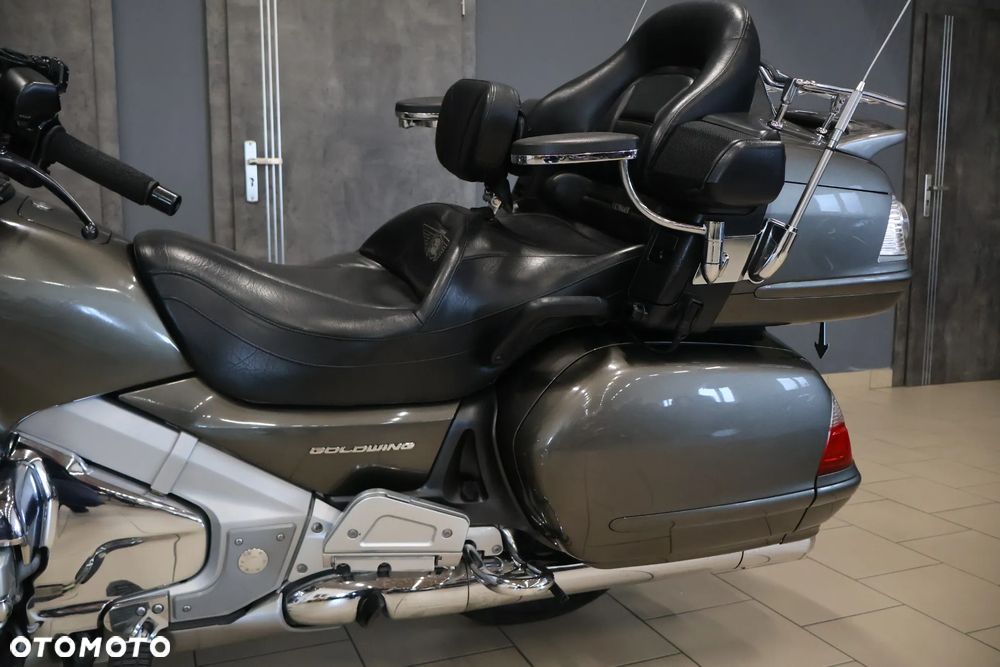 Honda GL - 27