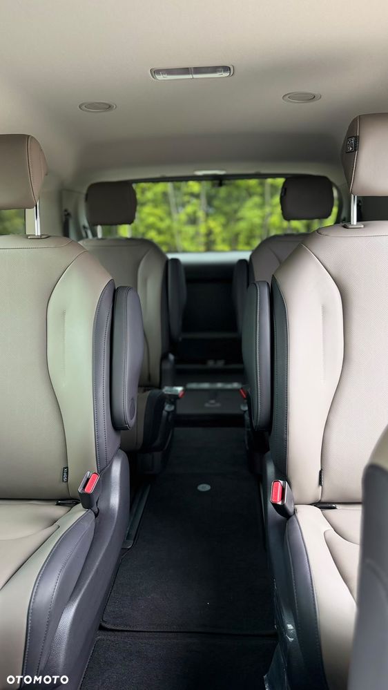 Kia Carnival - 37