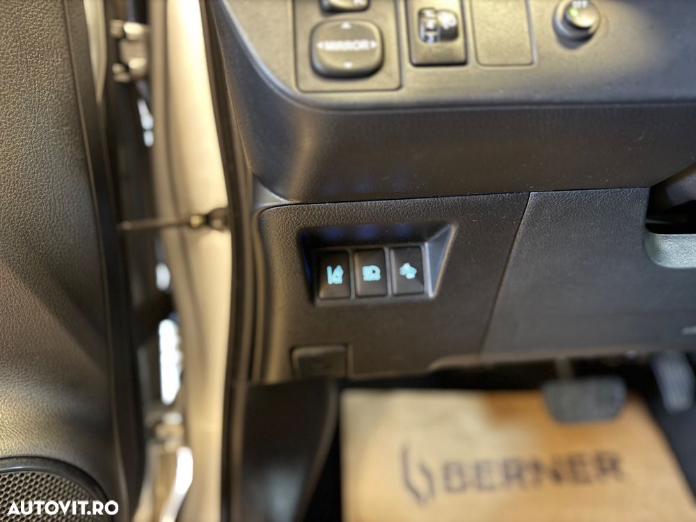 Toyota Yaris 1.5 VVT-i HSD Dynamic - 31