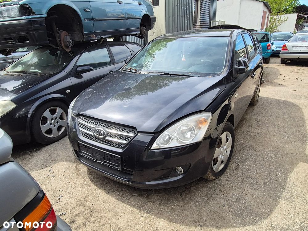 KIA CEED I 1,6 CRDI , CZĘŚCI , maska, błotnik, zderzak, lampy, alternator, szyba - 1