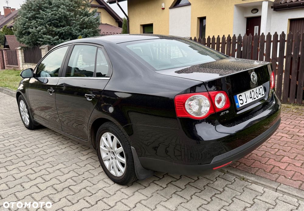 Volkswagen Jetta 1.4 TSI Trendline - 2
