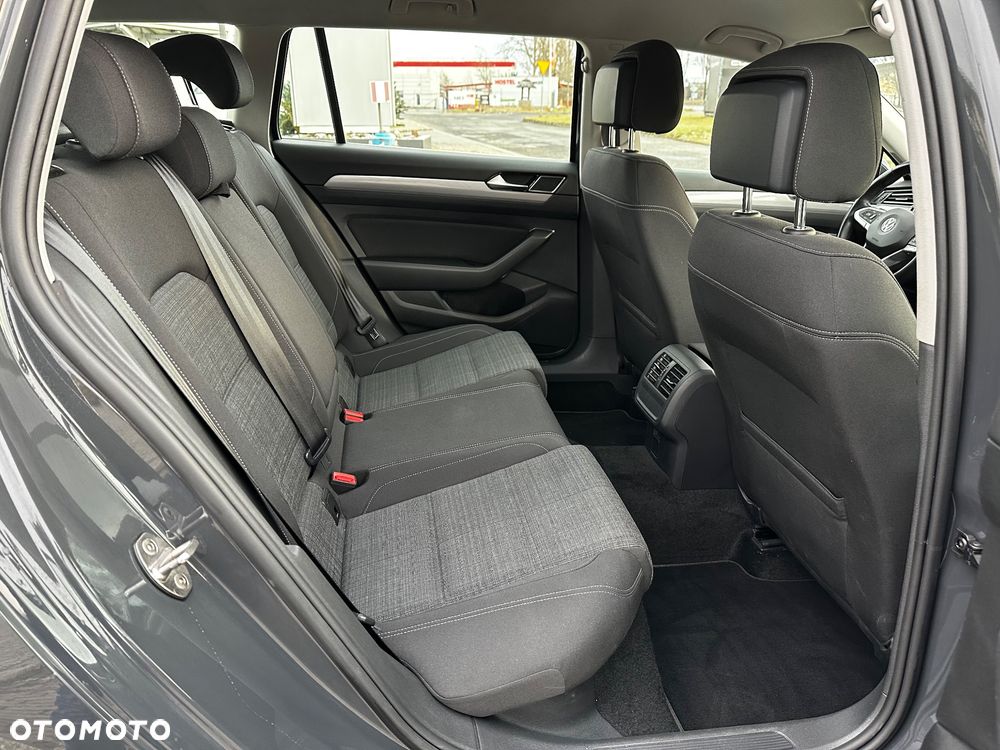 Volkswagen Passat Variant 1.5 TSI EVO Business DSG - 16