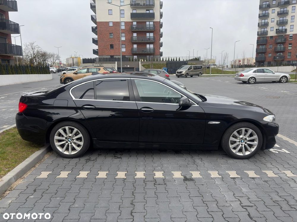 BMW Seria 5 520d - 13