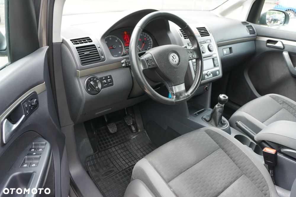 Volkswagen Touran 2.0 TDI Q-Line - 7