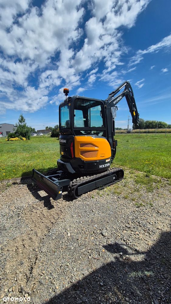 Hyundai HX25Az - 6