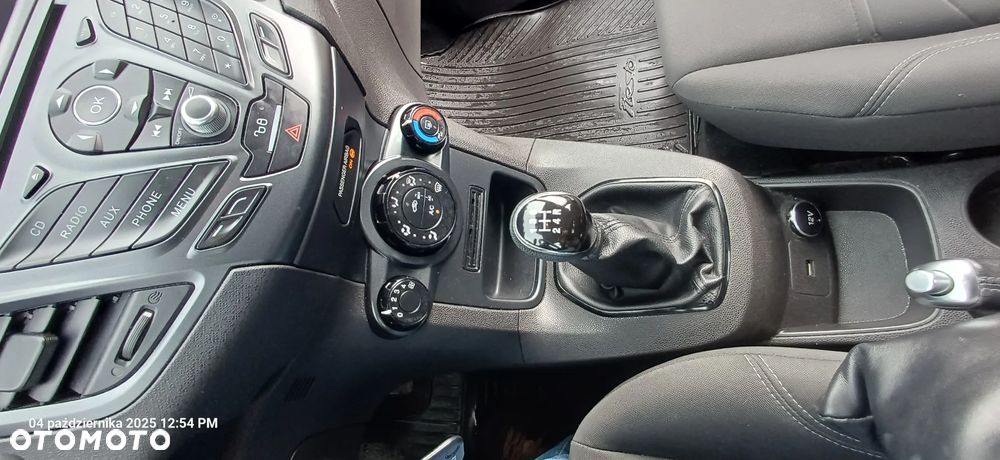 Ford Fiesta - 12